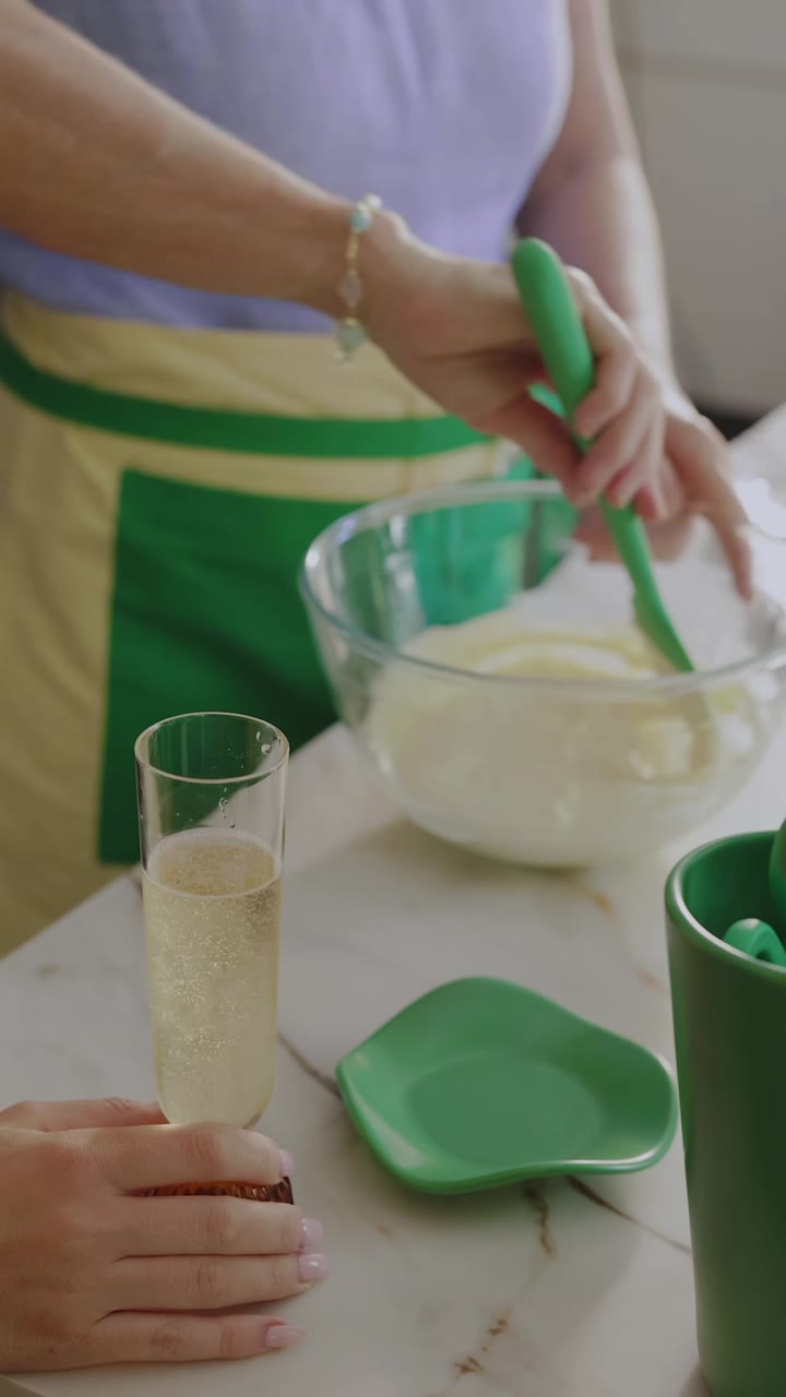Making madeleines with the Pesto tools