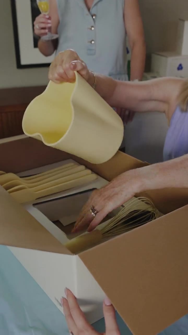Unpacking The Full Bunch in Butter as a gift